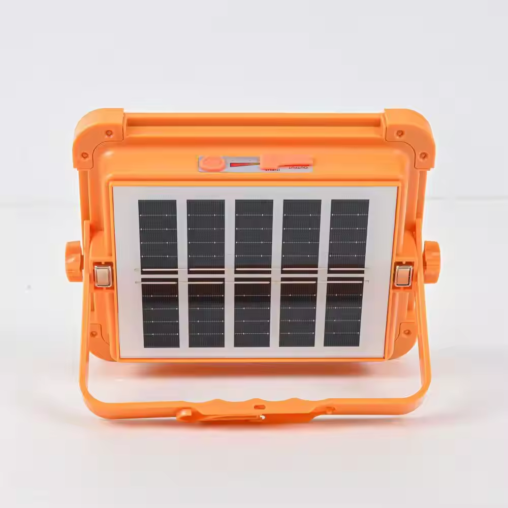 Outdoor Portable LED Solar Flo - đánh giá và giá Zumtobel Outdoor Lighting